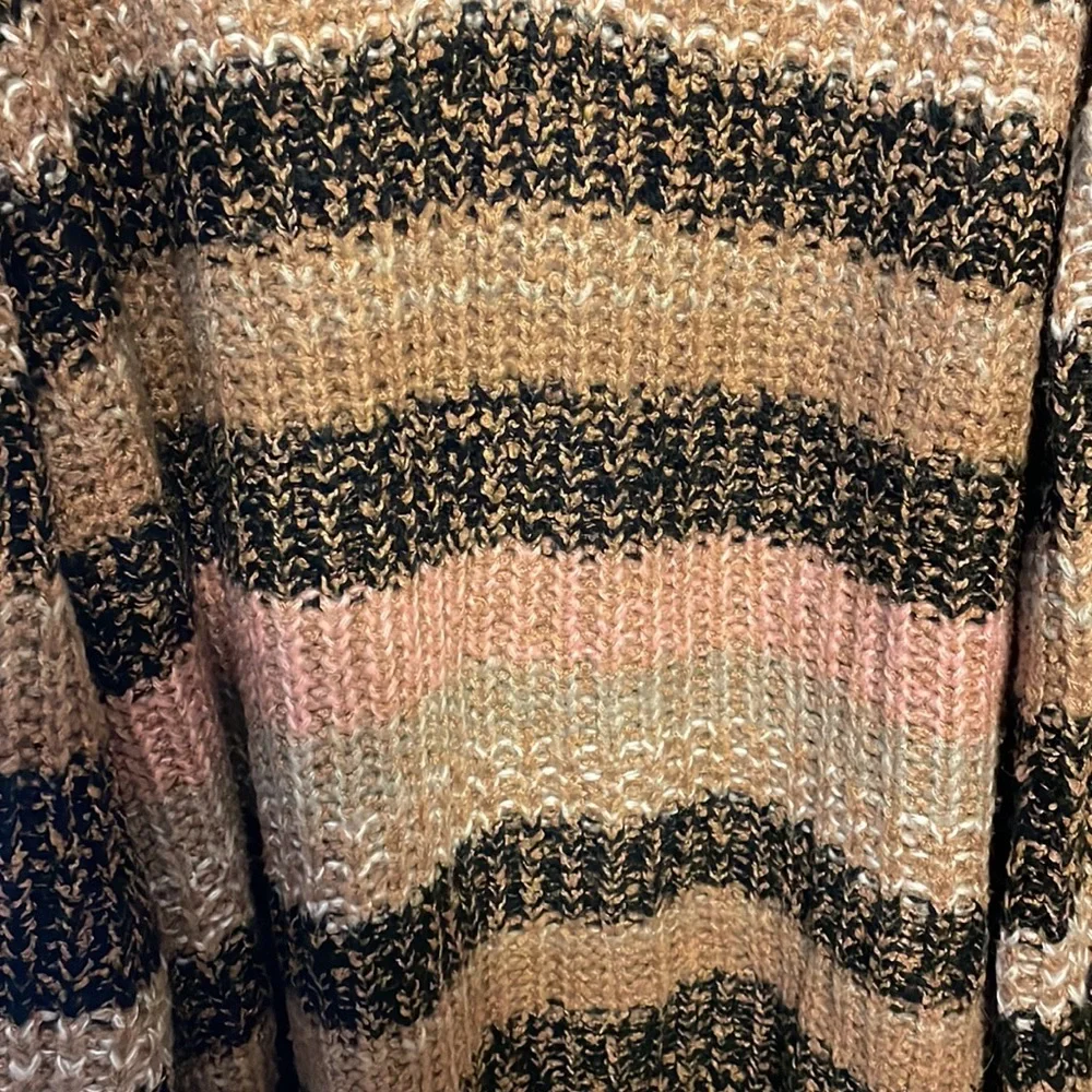 Lane Bryant scoop neck sweater size 26/28 - Picture 4 of 4